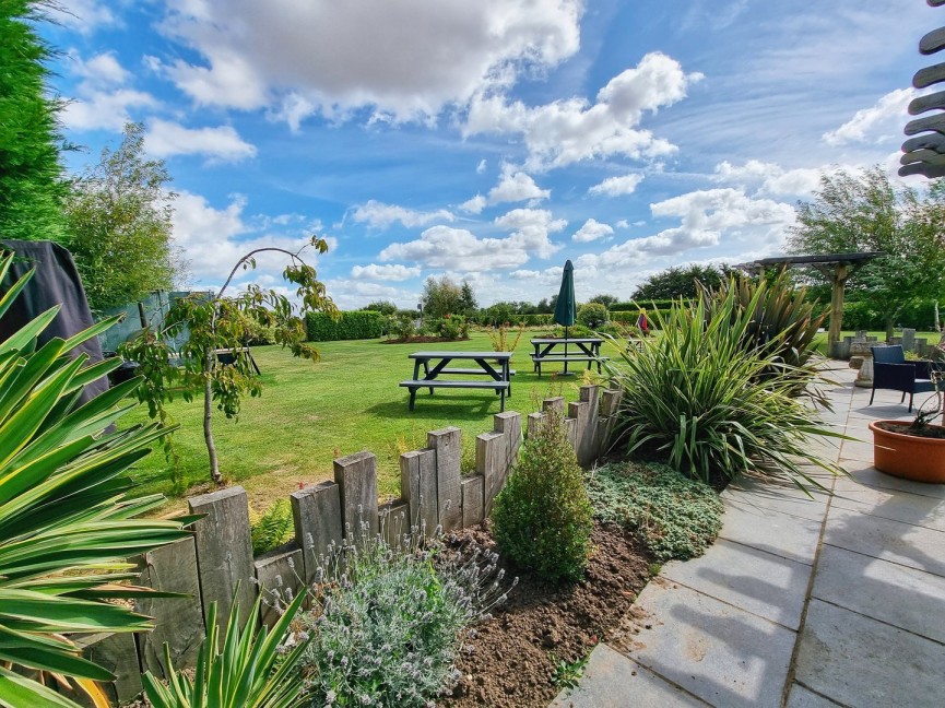 2 bedroom House for Sale Silsoe, Bedfordshire