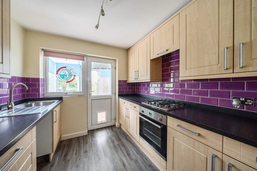 3 bedroom Bungalow for Sale Vespers Close, Luton, Bedfordshire
