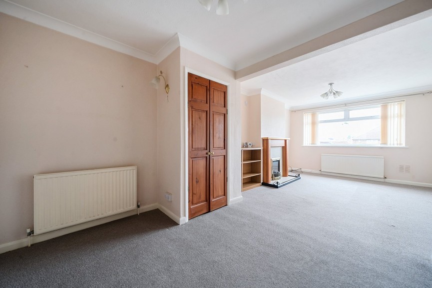 3 bedroom Bungalow for Sale Vespers Close, Luton, Bedfordshire