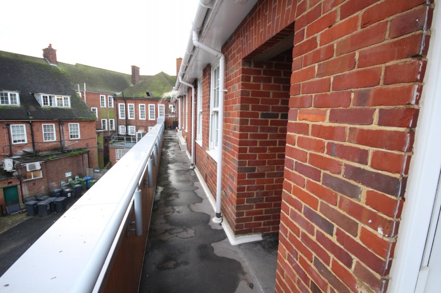 1 bedroom Flat for Letting Station Road, Letchworth Garden City, Hertfordshire
