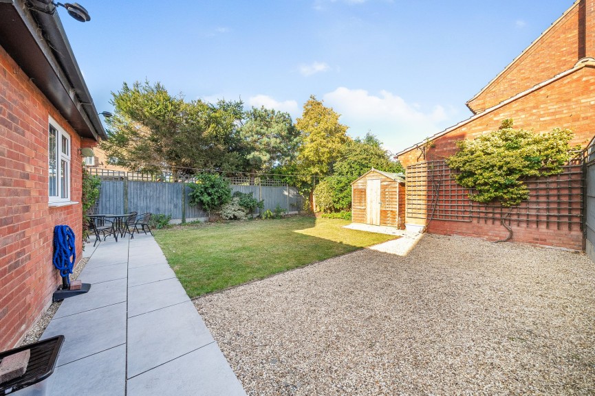 Lakes Close, Langford, Bedfordshire