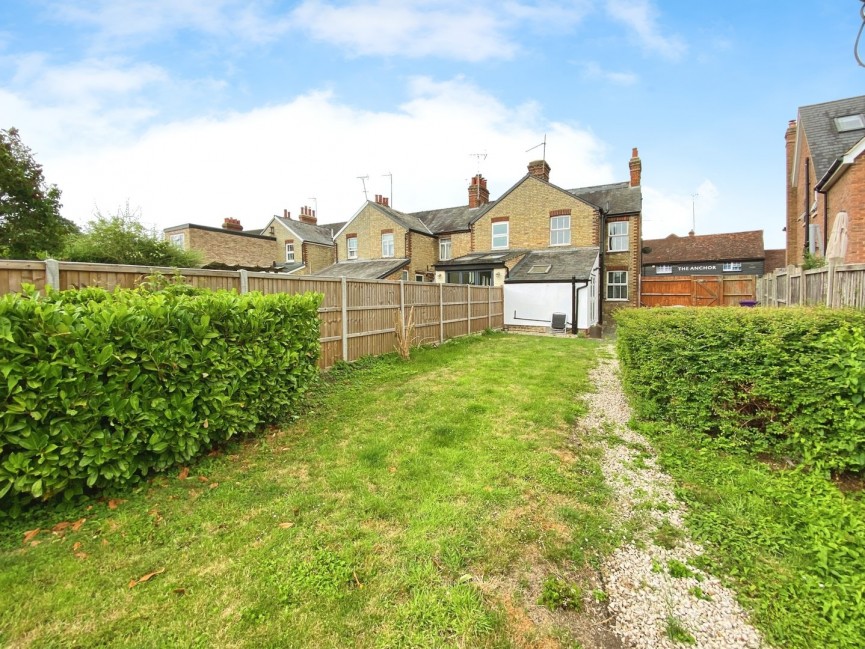 2 bedroom House for Sale Cambridge Road, Hitchin, Hertfordshire