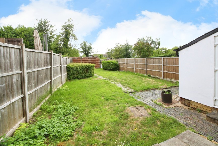 2 bedroom House for Sale Cambridge Road, Hitchin, Hertfordshire