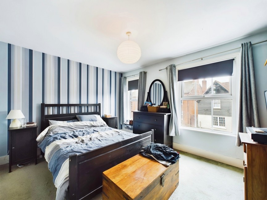2 bedroom House for Sale Cambridge Road, Hitchin, Hertfordshire