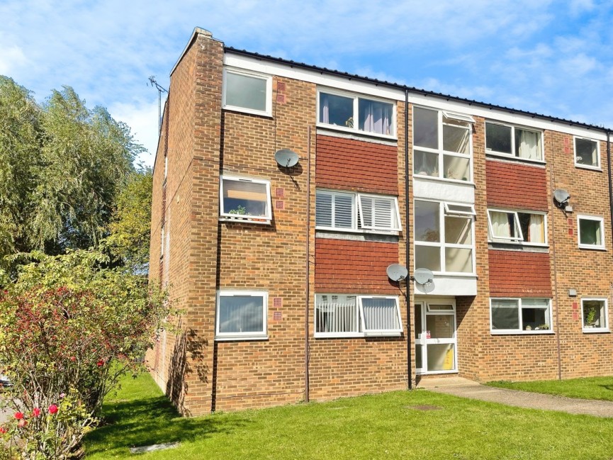 Francis Close, Hitchin, Hertfordshire