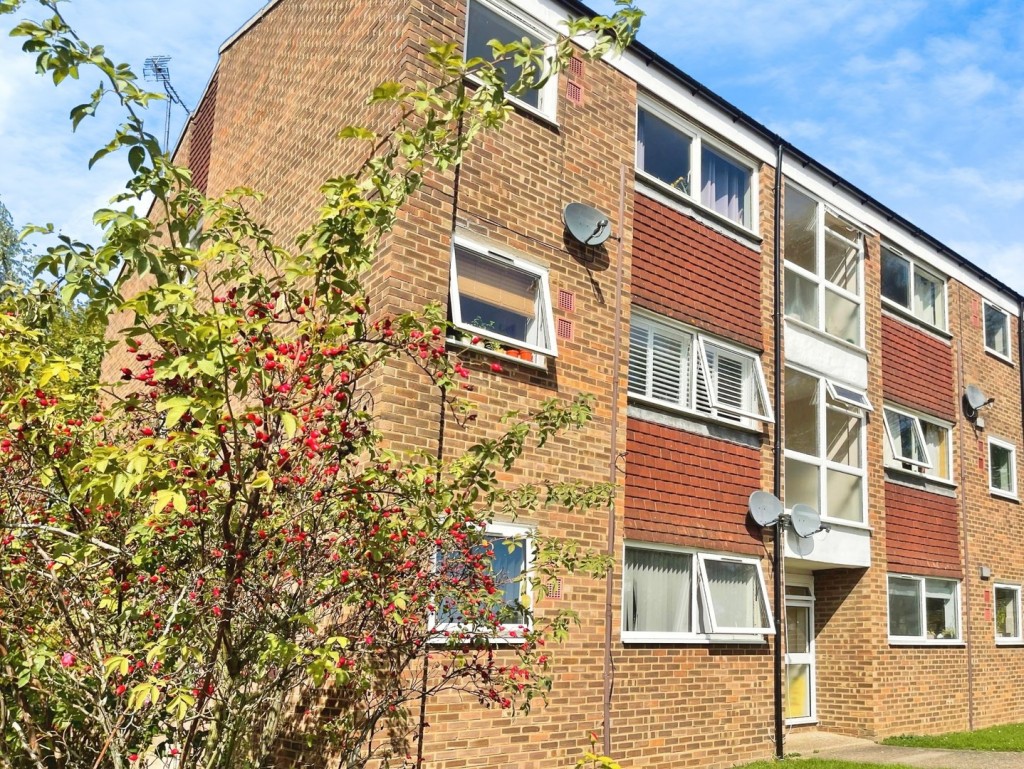 Francis Close, Hitchin, Hertfordshire