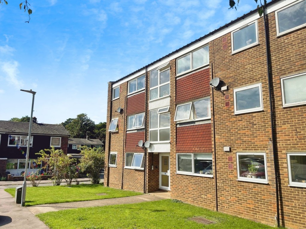 Francis Close, Hitchin, Hertfordshire