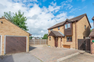 Wolves Croft, Woolmer Green, Hertfordshire