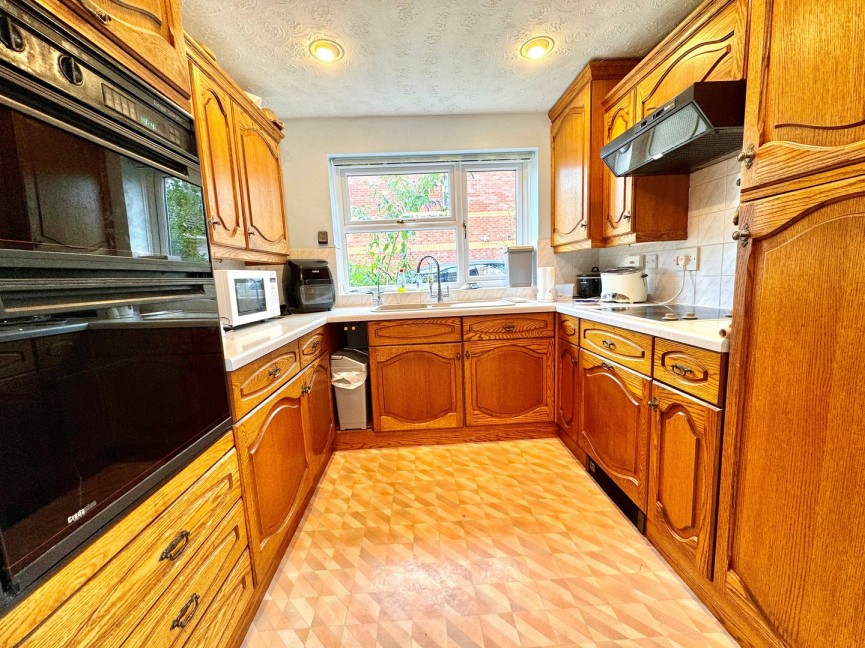 4 bedroom House for Sale Stane Street, Baldock, Hertfordshire
