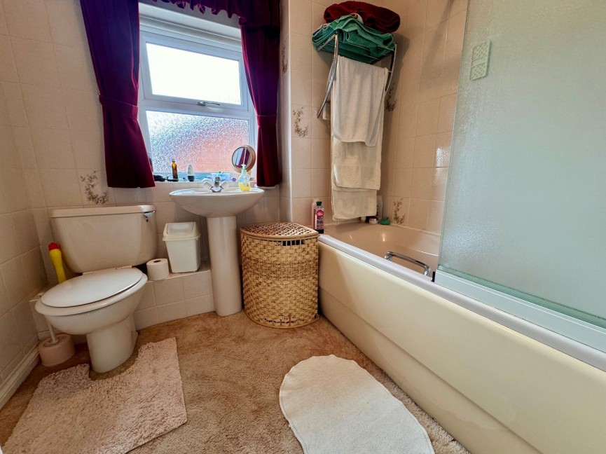4 bedroom House for Sale Stane Street, Baldock, Hertfordshire