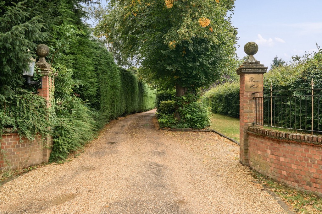 Broom Hall, Broom, Bedfordshire