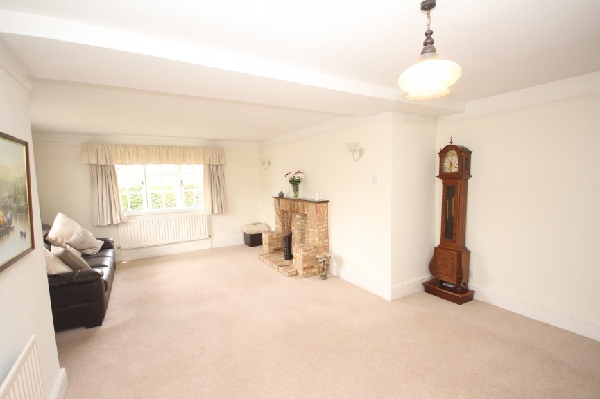 3 bedroom House for Sale Baldock Road, Letchworth Garden City, Hertfordshire
