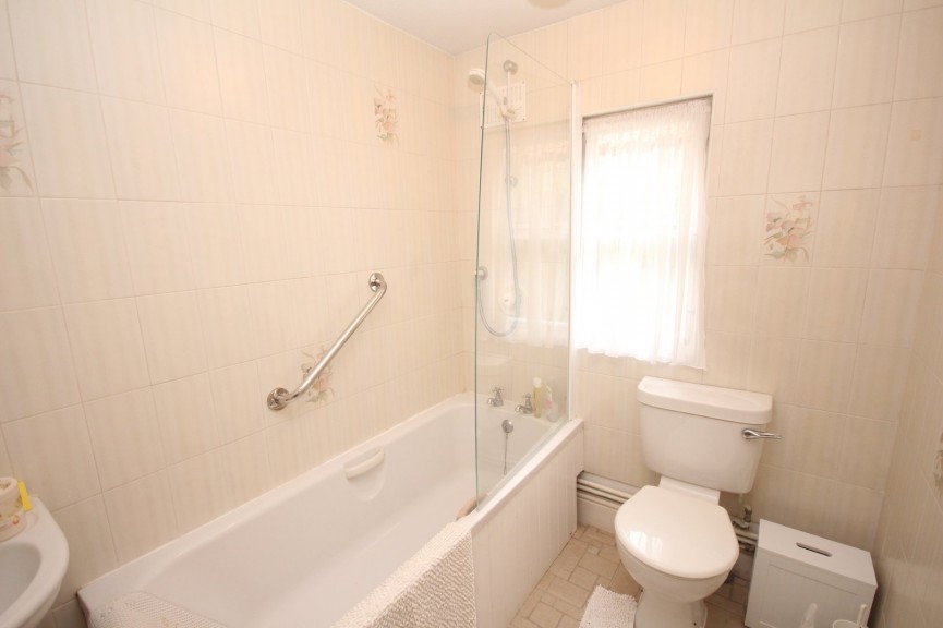 3 bedroom House for Sale Baldock Road, Letchworth Garden City, Hertfordshire