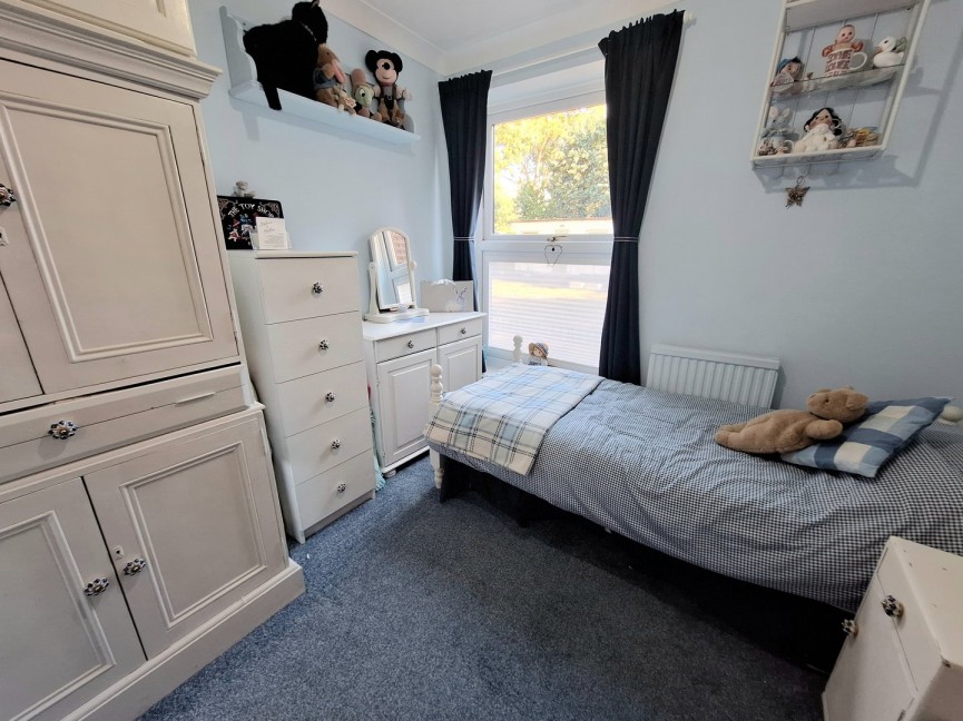 3 bedroom Bungalow for Sale Stratton Park, Biggleswade, Bedfordshire