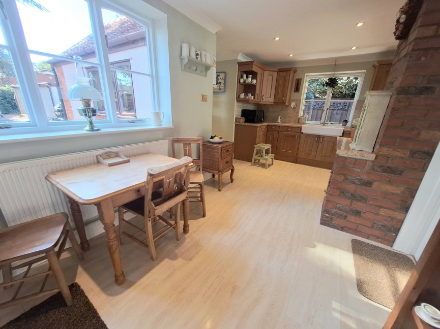 3 bedroom Bungalow for Sale Stratton Park, Biggleswade, Bedfordshire