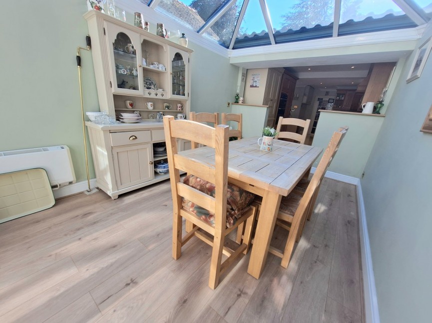 3 bedroom Bungalow for Sale Stratton Park, Biggleswade, Bedfordshire