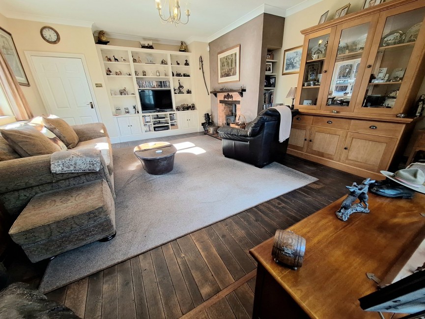 3 bedroom Bungalow for Sale Stratton Park, Biggleswade, Bedfordshire