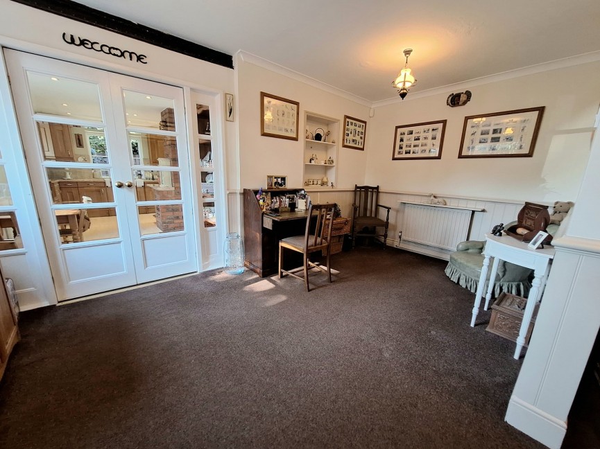 3 bedroom Bungalow for Sale Stratton Park, Biggleswade, Bedfordshire