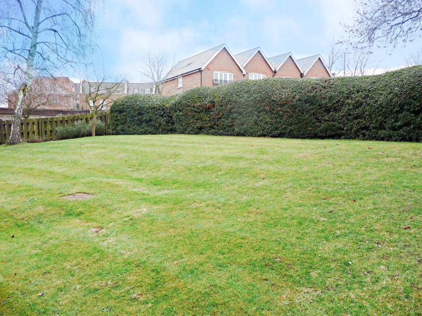2 bedroom Flat for Sale Old Hertford Road, Hatfield, Hertfordshire