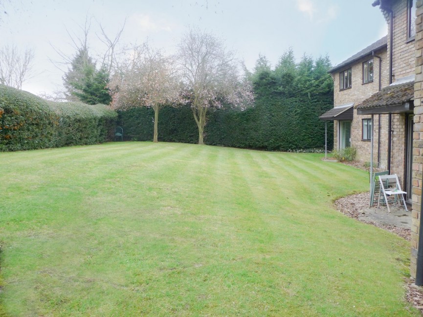 2 bedroom Flat for Sale Old Hertford Road, Hatfield, Hertfordshire