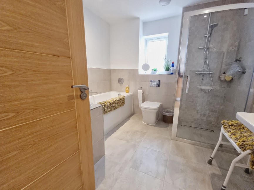 2 bedroom Bungalow for Sale Silsoe, Bedfordshire