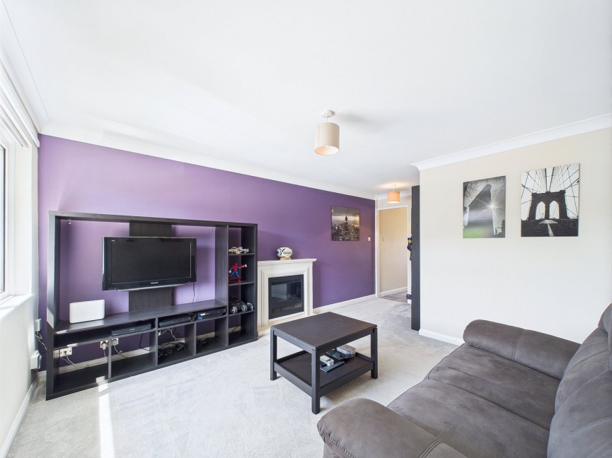 1 bedroom Flat for Sale Keats Way, Hitchin, Hertfordshire