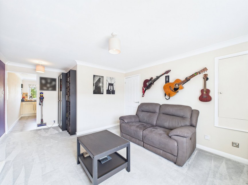 1 bedroom Flat for Sale Keats Way, Hitchin, Hertfordshire
