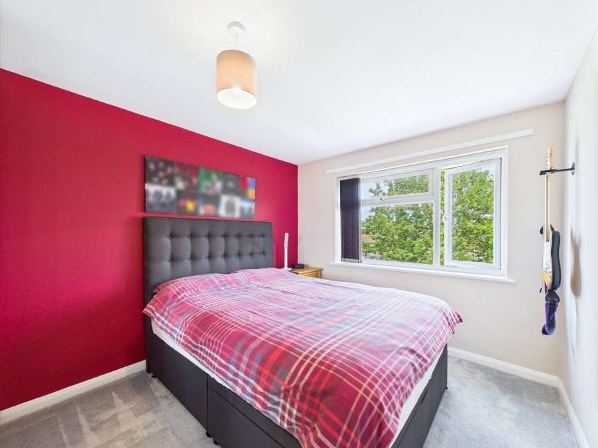 1 bedroom Flat for Sale Keats Way, Hitchin, Hertfordshire