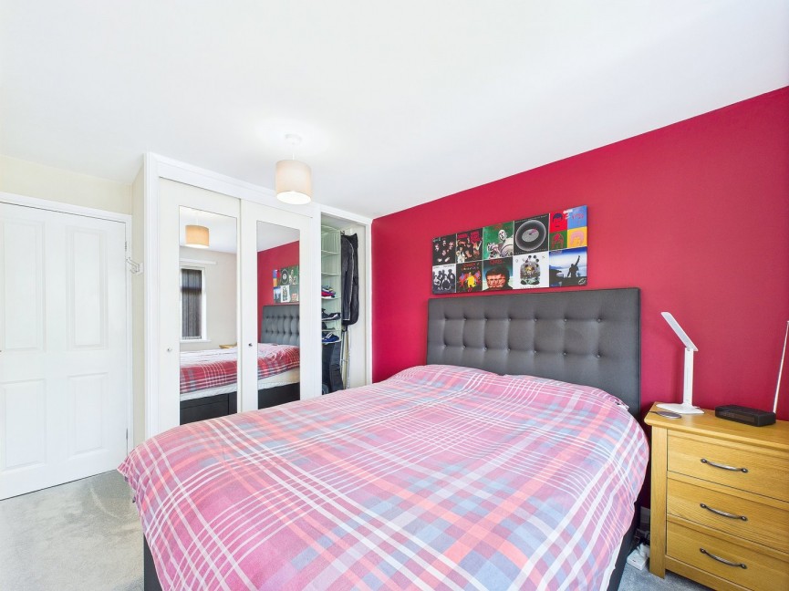 1 bedroom Flat for Sale Keats Way, Hitchin, Hertfordshire