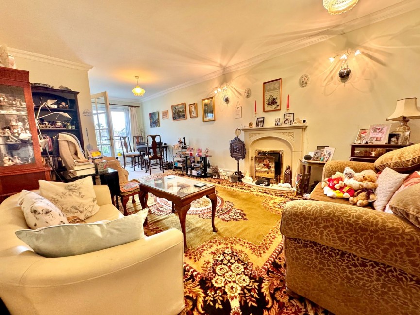 2 bedroom Flat for Sale Royston Road, Baldock, Hertfordshire