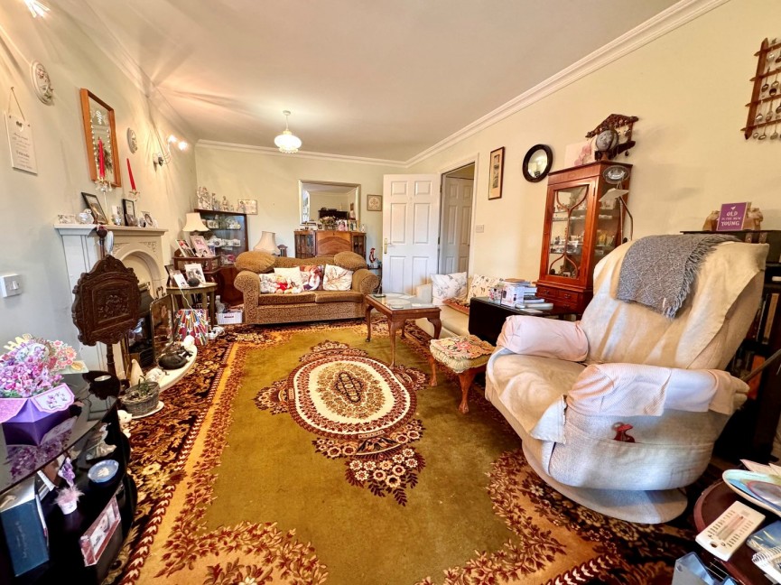 2 bedroom Flat for Sale Royston Road, Baldock, Hertfordshire