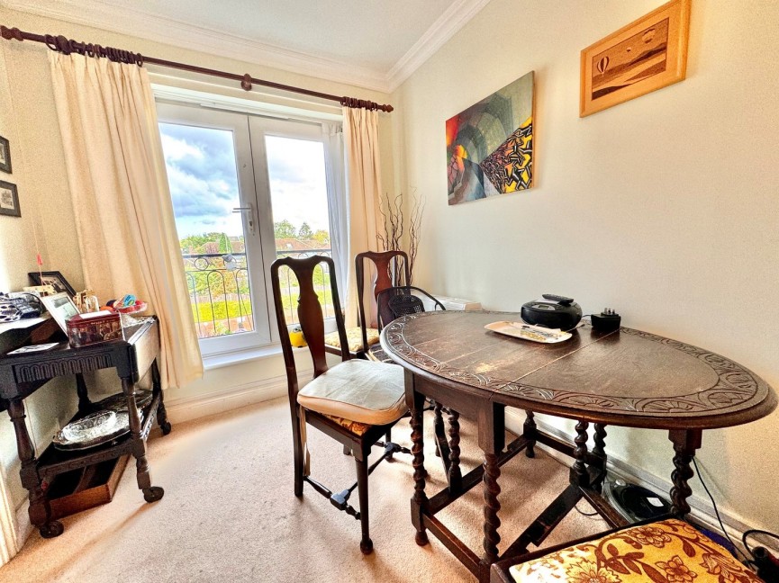 2 bedroom Flat for Sale Royston Road, Baldock, Hertfordshire