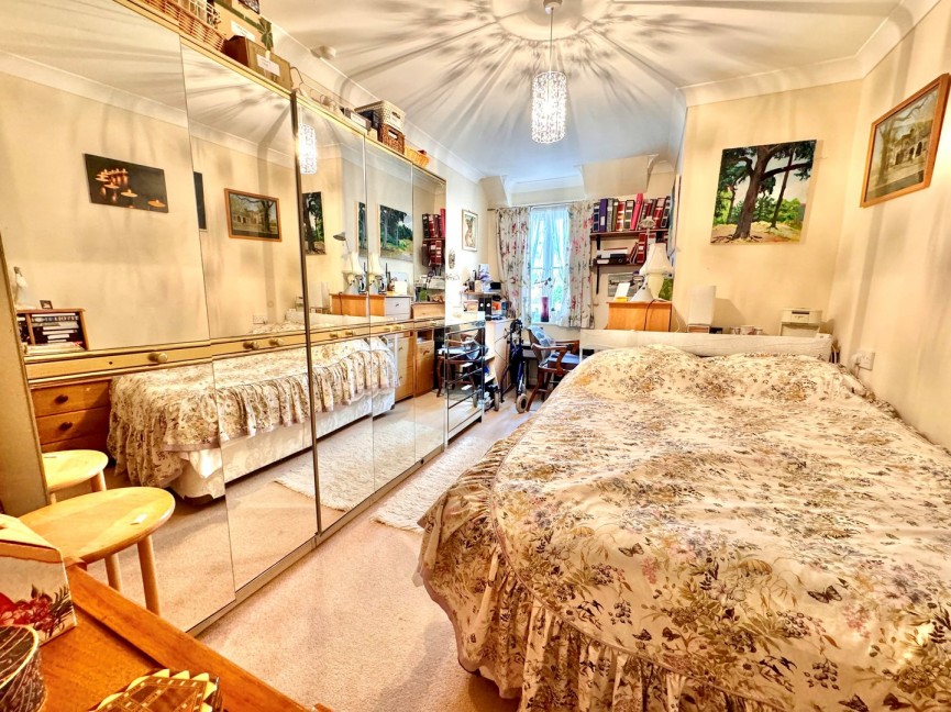 2 bedroom Flat for Sale Royston Road, Baldock, Hertfordshire
