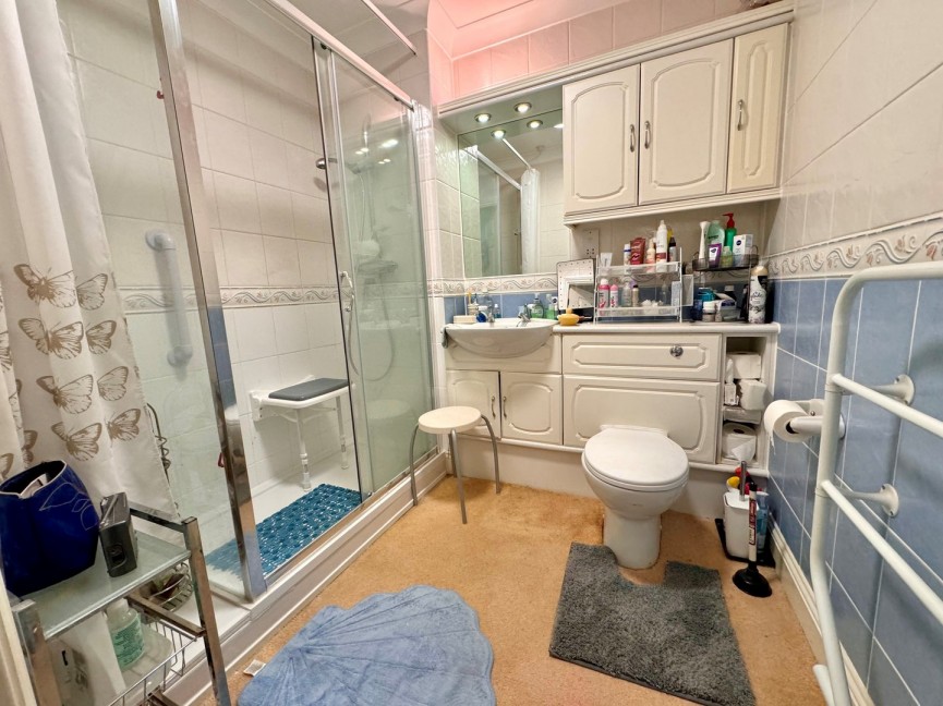 2 bedroom Flat for Sale Royston Road, Baldock, Hertfordshire