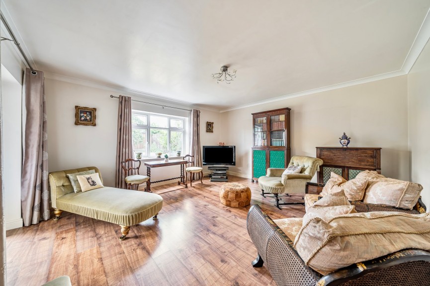 3 bedroom Bungalow for Sale Meppershall, Shefford, Bedfordshire