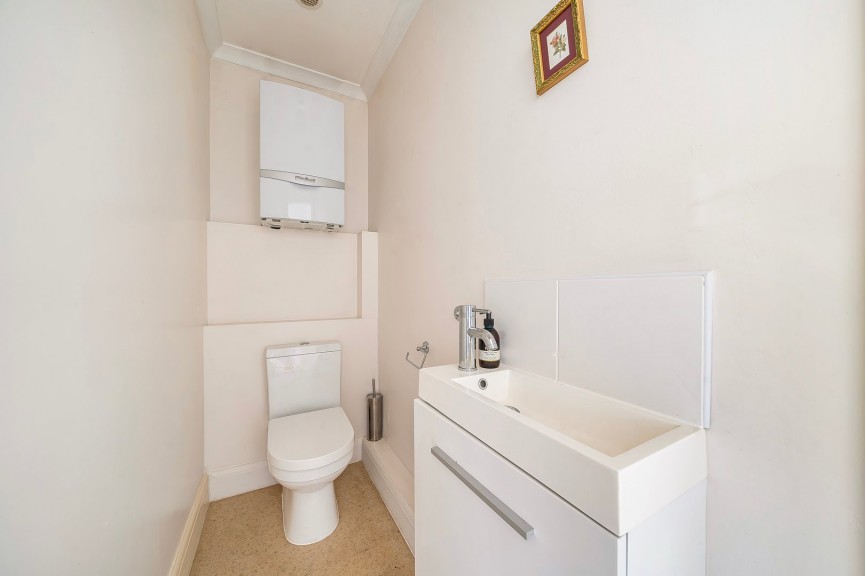 3 bedroom Bungalow for Sale Meppershall, Shefford, Bedfordshire