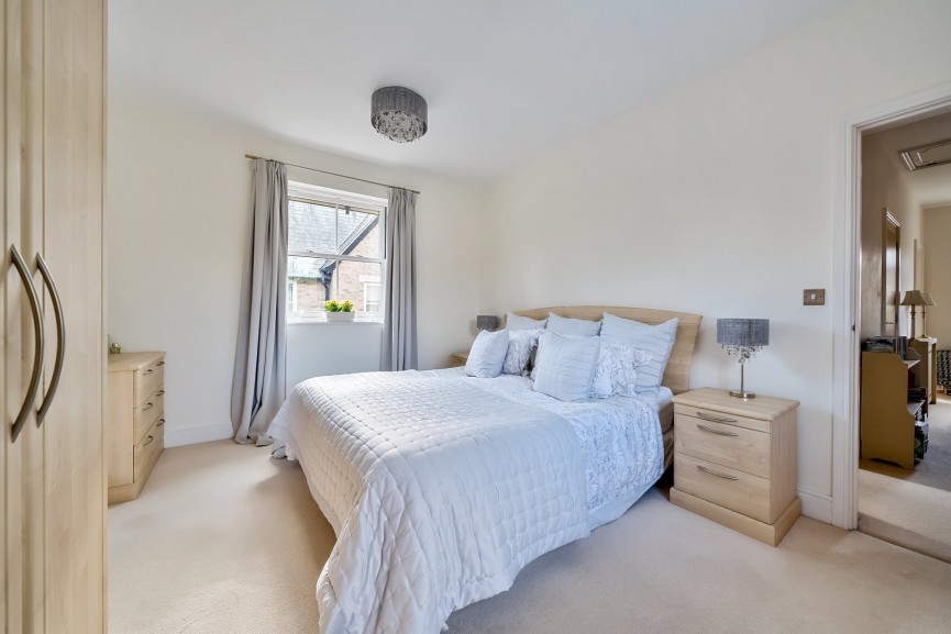 4 bedroom House for Sale Fleming Drive, Fairfield, Hertfordshire