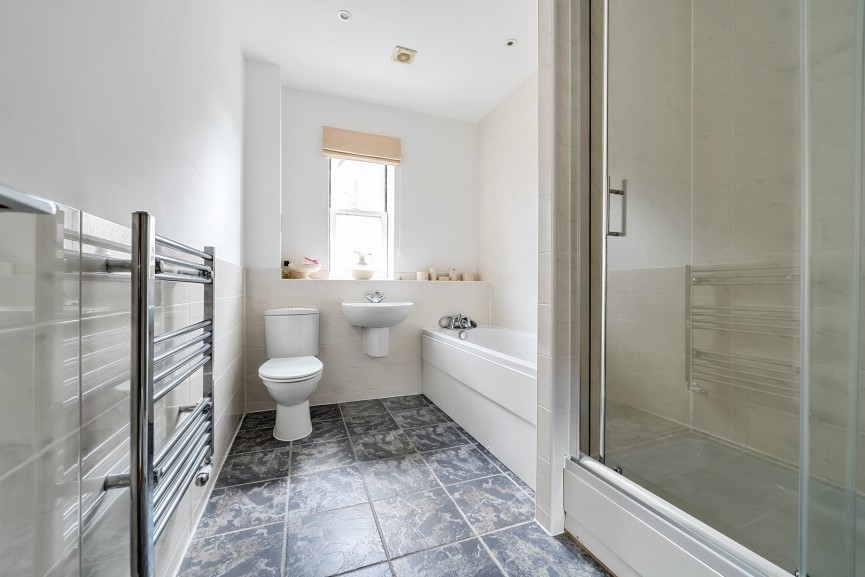 4 bedroom House for Sale Fleming Drive, Fairfield, Hertfordshire