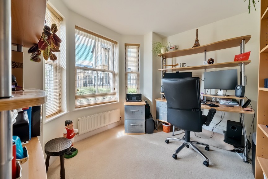 4 bedroom House for Sale Fleming Drive, Fairfield, Hertfordshire