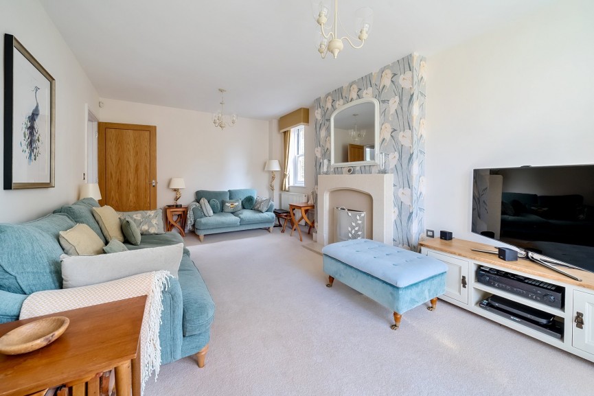 4 bedroom House for Sale Fleming Drive, Fairfield, Hertfordshire