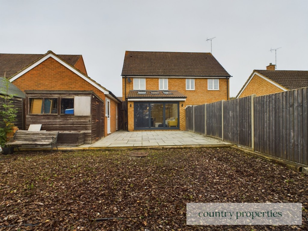 Eddington Crescent, Welwyn Garden City, Hertfordshire