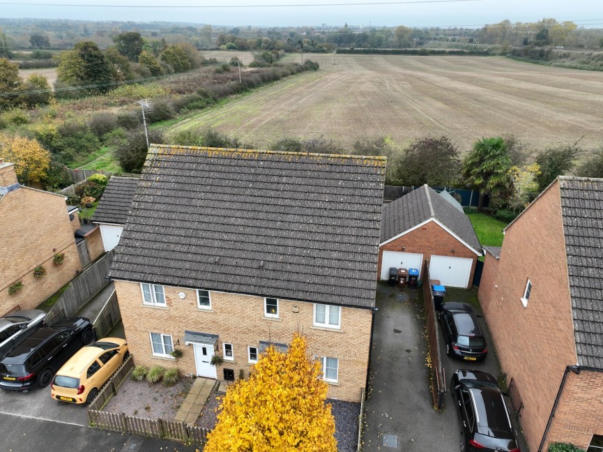 Eddington Crescent, Welwyn Garden City, Hertfordshire