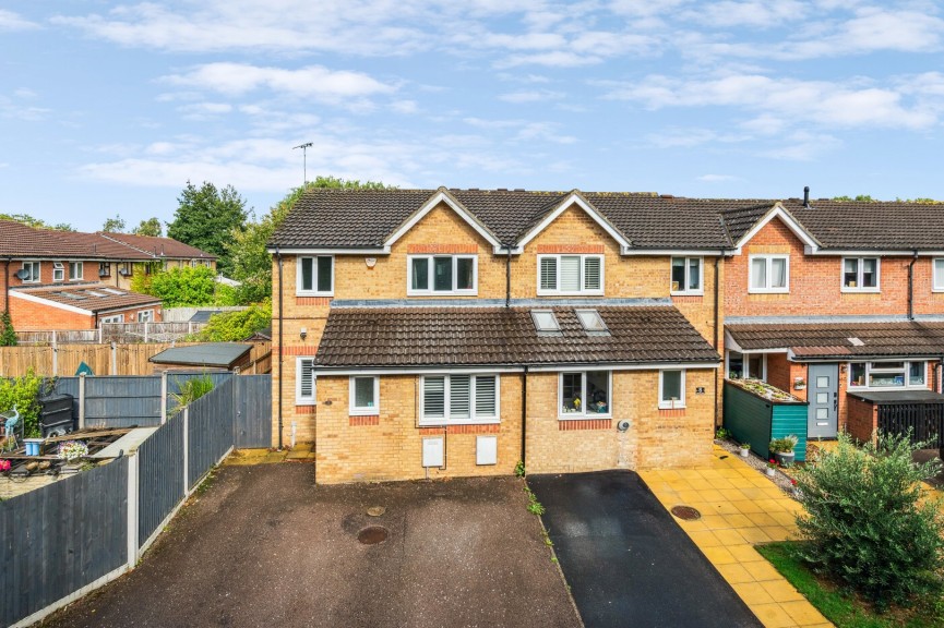 3 bedroom House for Sale Talisman Street, Hitchin, Hertfordshire