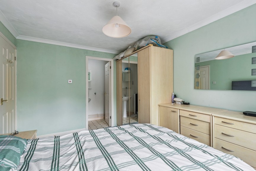 3 bedroom House for Sale Talisman Street, Hitchin, Hertfordshire