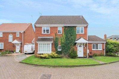 Cornish Close, Shefford, Bedfordshire