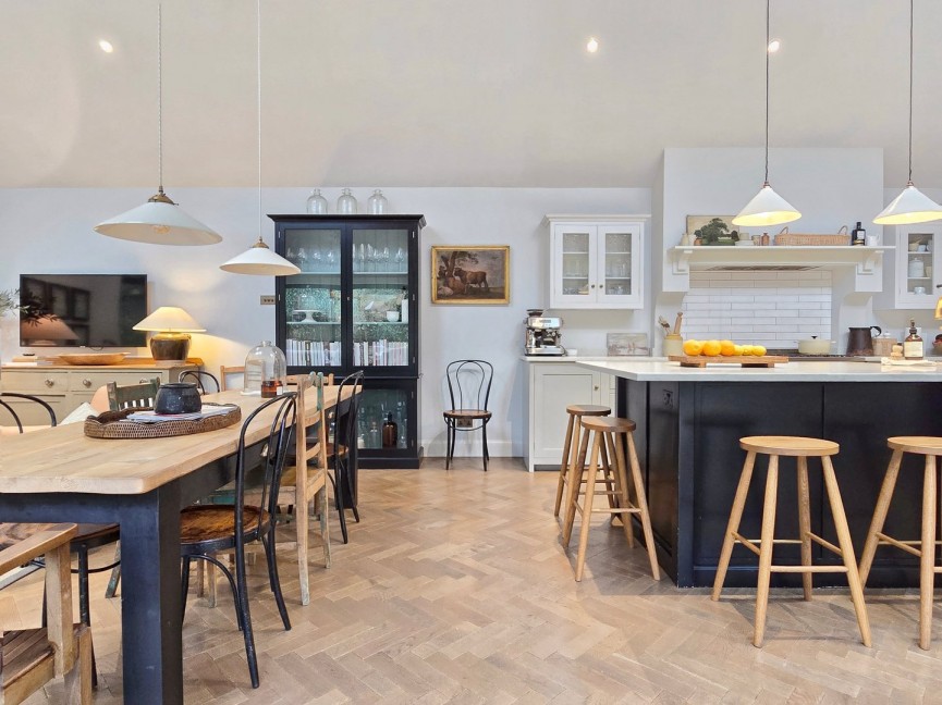 4 bedroom House for Sale Ampthill, Bedford
