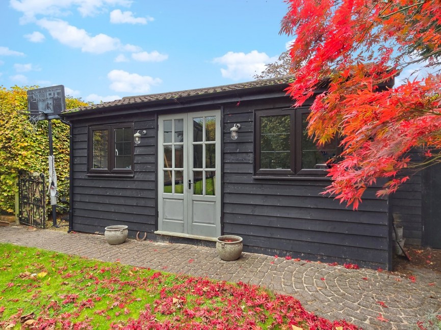 4 bedroom House for Sale Ampthill, Bedford