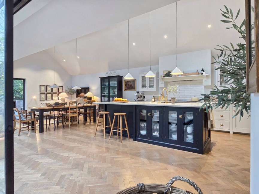 4 bedroom House for Sale Ampthill, Bedford