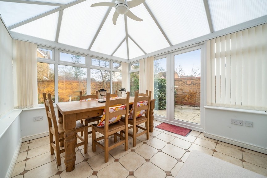 3 bedroom House for Letting Midland Way, Henlow, Bedfordshire