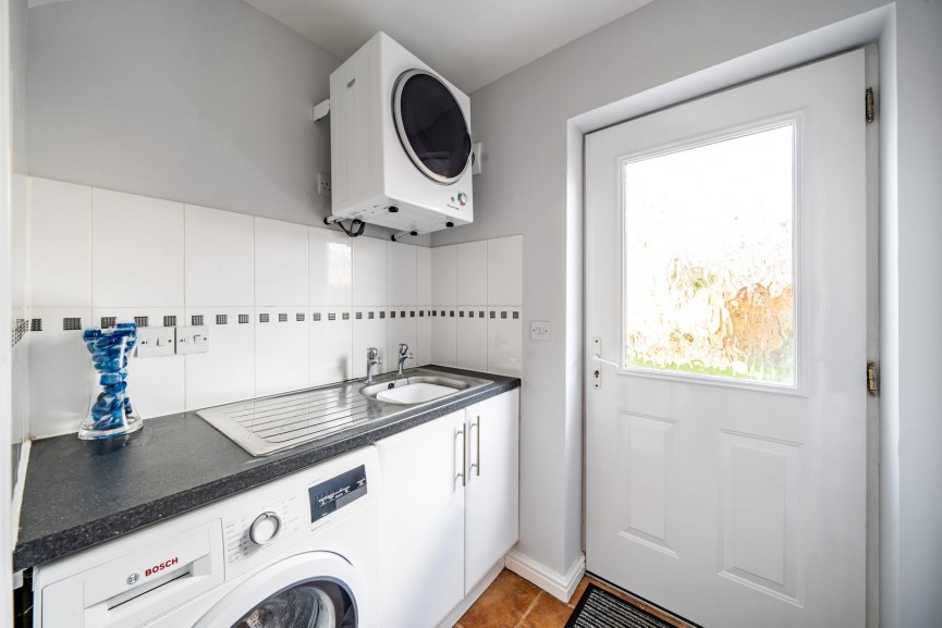 3 bedroom House for Letting Midland Way, Henlow, Bedfordshire